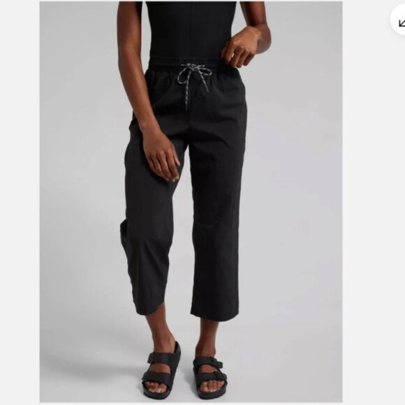 Like New Athleta Trekkie Straight Crop Pant Size 4 (S Small) Black #988054 - Picture 1 of 11